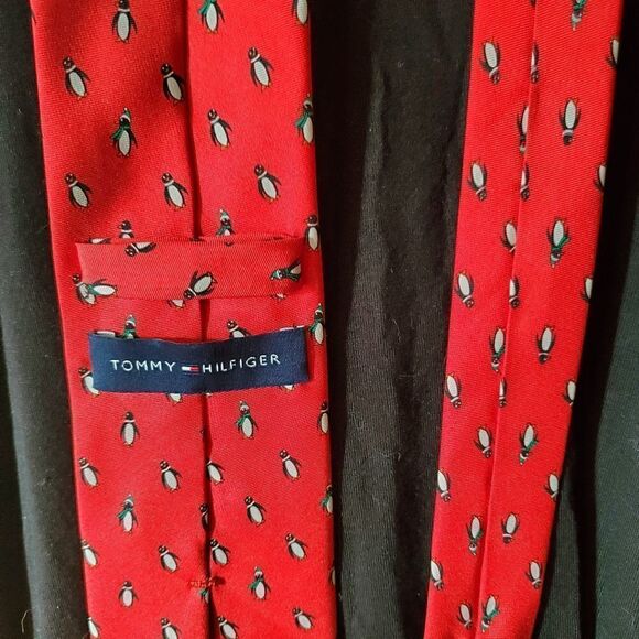 Tommy Hilfiger Red Penguin Silk Tie - Picture 5 of 5